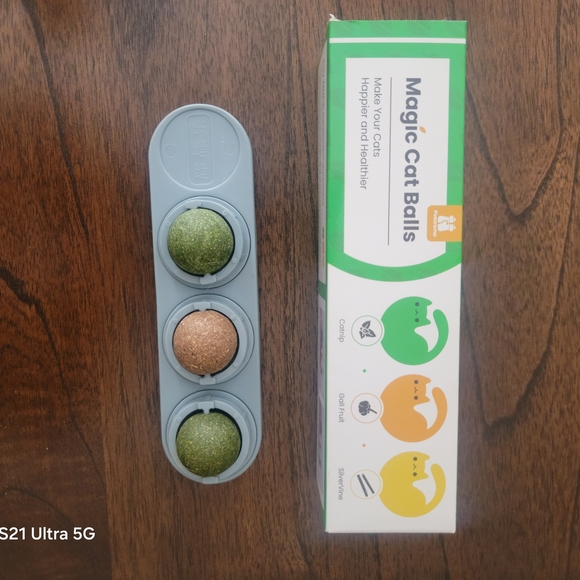 Green and Brown Spherical Bath Bombs - Picture 4 of 7